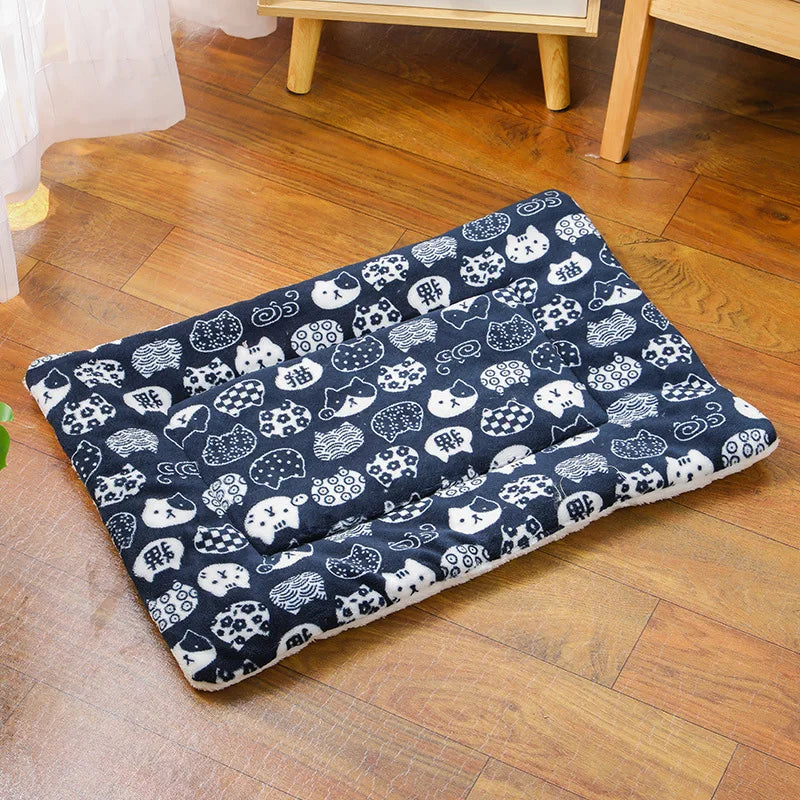Flannel Pet Sleeping Mat – Cozy Cushion for Dogs & Cats